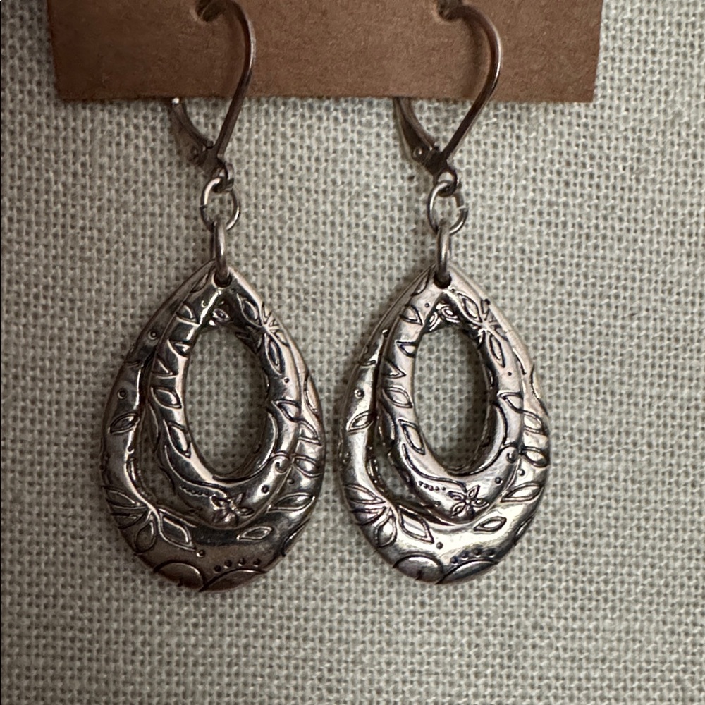 Premier Designs Silver Floral Drop Earrings - Picture 3 of 3